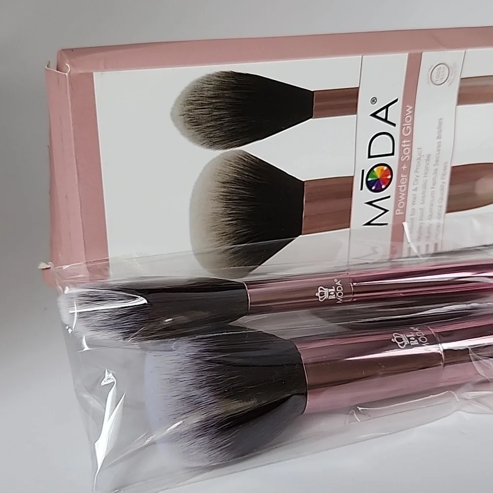 Moda Powder + Soft Glow Brush Set in Rose Gold